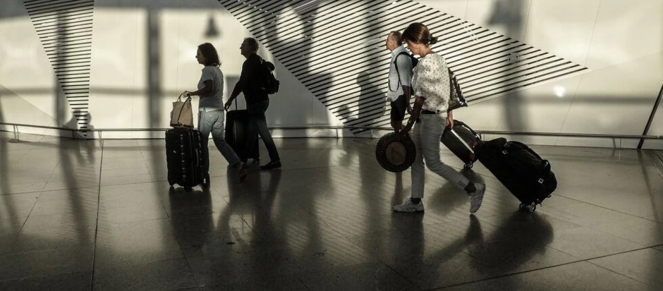 Η τραγωδία του ελληνικού τουρισμού σε αριθμούς: Μείον 99,2% τα έσοδα τον Μάϊο! - 83% η πτώση εσόδων για το 2020